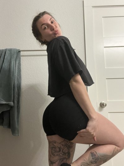 Watch Celia Steele's leaked NSFW photo on TwXstars