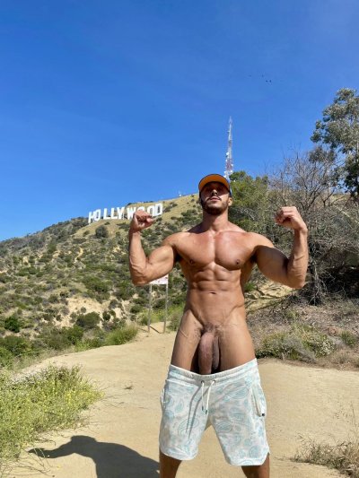 Watch Diego Barros's leaked NSFW photo on TwXstars