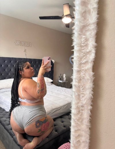 Watch SLUTMEOUT🫦's leaked NSFW photo on TwXstars