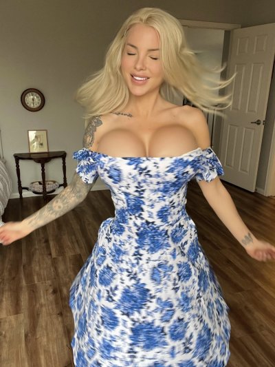 Watch Jessicakes's leaked NSFW photo on TwXstars