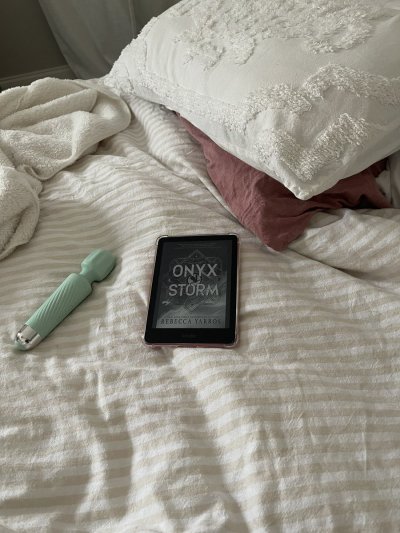 Watch ✩𝐁𝐚𝐢𝐥𝐞𝐲 𝐁𝐨𝐨𝐭𝐥𝐞𝐬✩'s leaked NSFW photo on TwXstars