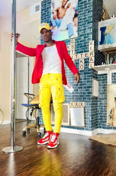 Watch KINGGXXX ATL LINKS 🔗 👉🏾 DM's leaked NSFW photo on TwXstars