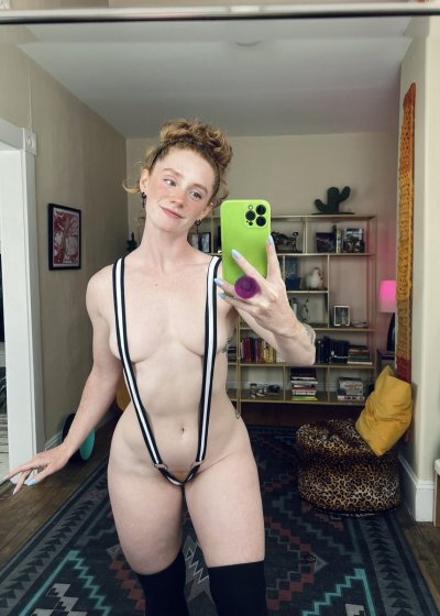 Watch Amy Ginger Hart's leaked NSFW photo on TwXstars