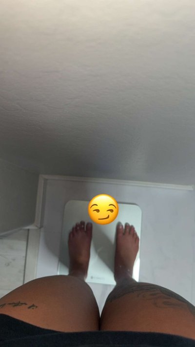 Watch l i t t l e b u f f b a b e's leaked NSFW photo on TwXstars