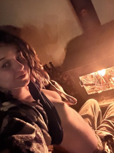 Watch ❤️𝔙𝔢𝔫𝔲𝔰𝔎𝔦𝔱𝔱𝔶𝔛𝔒🖤's leaked NSFW photo on TwXstars