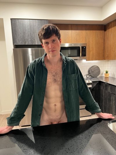 Watch Finn Harding's leaked NSFW photo on TwXstars