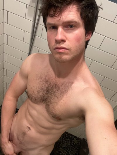 Watch Finn Harding's leaked NSFW photo on TwXstars