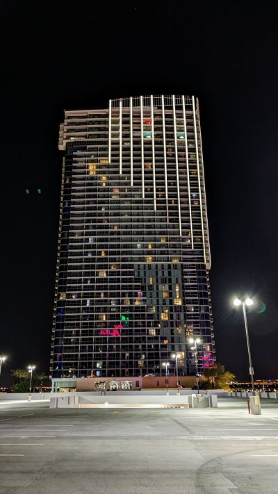 Watch Las Vegas Locally 🌴's leaked NSFW photo on TwXstars