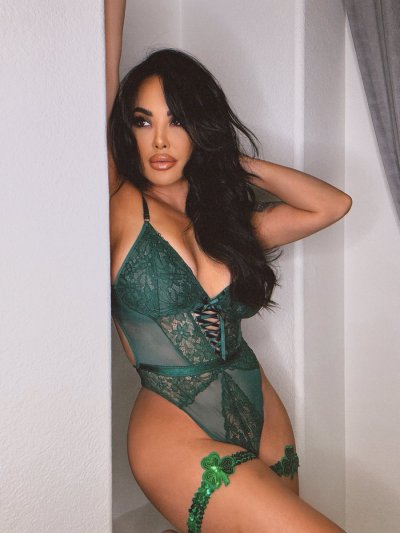 Watch Kaylani Lei's leaked NSFW photo on TwXstars