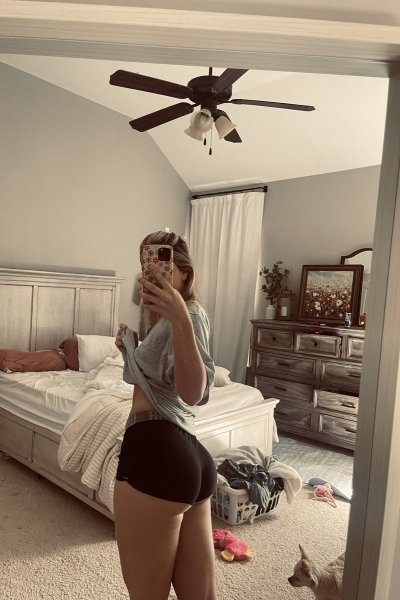 Watch ✩𝐁𝐚𝐢𝐥𝐞𝐲 𝐁𝐨𝐨𝐭𝐥𝐞𝐬✩'s leaked NSFW photo on TwXstars