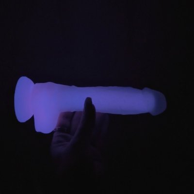 Watch Katt's leaked NSFW photo on TwXstars