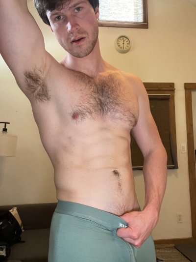 Watch Finn Harding's leaked NSFW photo on TwXstars