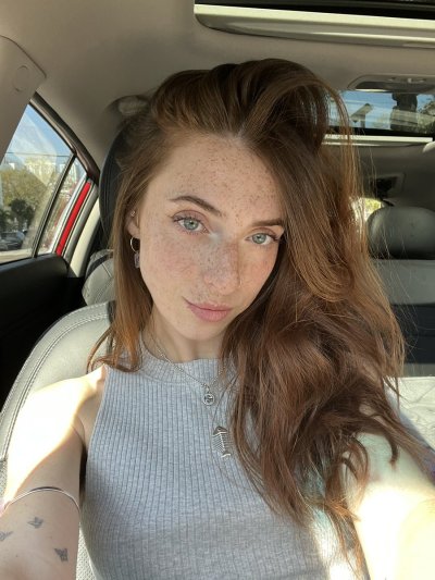 Watch Lynn🦋's leaked NSFW photo on TwXstars