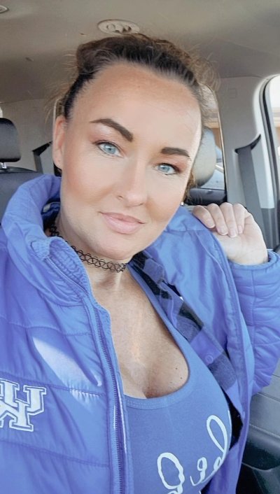 Watch FitLakeMomma 🦋 6️⃣7️⃣K's leaked NSFW photo on TwXstars