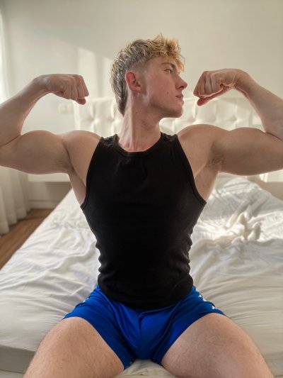 Watch ANGELICBOY's leaked NSFW photo on TwXstars