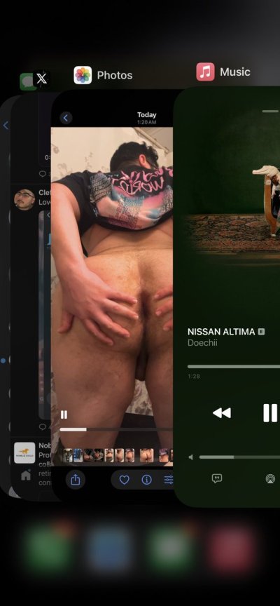 Watch callmebabyboi's leaked NSFW photo on TwXstars