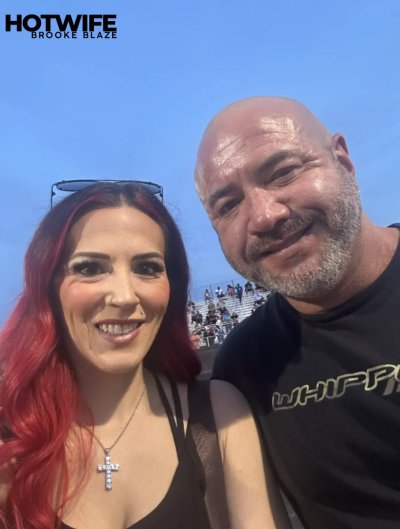 Watch Hotwife Brooke Blaze's leaked NSFW photo on TwXstars