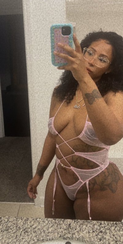 Watch Lady Luscious's leaked NSFW photo on TwXstars