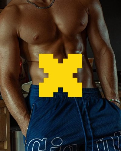 Watch XXXCLUSIVE's leaked NSFW photo on TwXstars