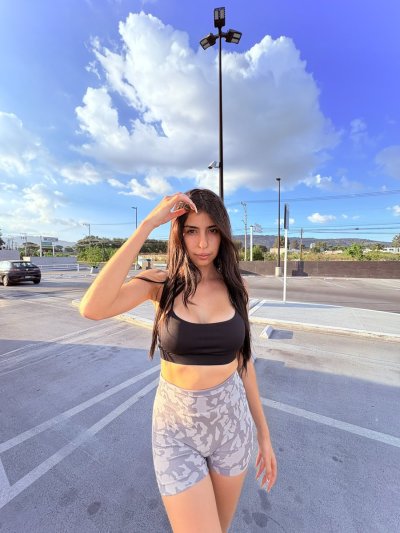 Watch Karol Smith Oficial's leaked NSFW photo on TwXstars