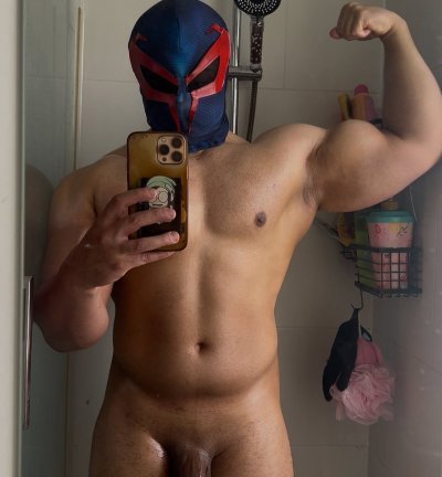 Watch Pedro's leaked NSFW photo on TwXstars