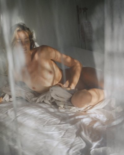 Watch Lola & James's leaked NSFW photo on TwXstars