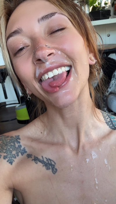 Watch therealslimcadi's leaked NSFW photo on TwXstars