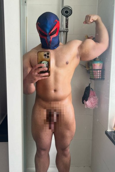 Watch Pedro's leaked NSFW photo on TwXstars