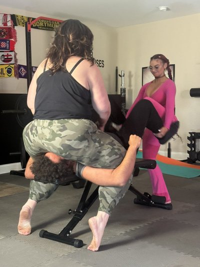 Watch MsTriggaHappy's leaked NSFW photo on TwXstars