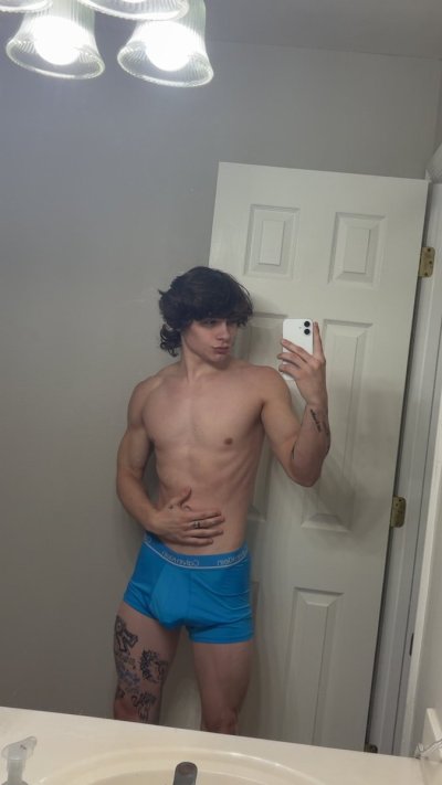 Watch NATHAN (300k)'s leaked NSFW photo on TwXstars