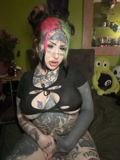 Watch Orylan's leaked NSFW photo on TwXstars