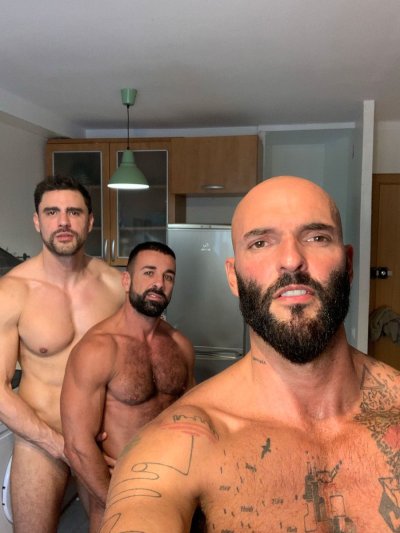 Watch Kyle Fox's leaked NSFW photo on TwXstars