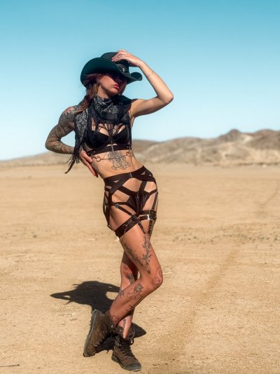 Watch therealslimcadi's leaked NSFW photo on TwXstars