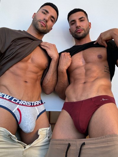 Watch Twin fitness's leaked NSFW photo on TwXstars