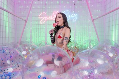 Watch Swallowbay's leaked NSFW photo on TwXstars