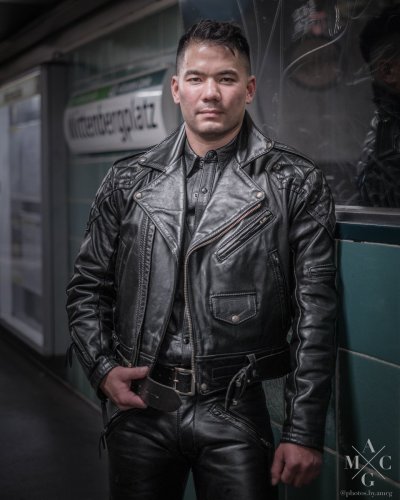 Watch Colton Reece's leaked NSFW photo on TwXstars