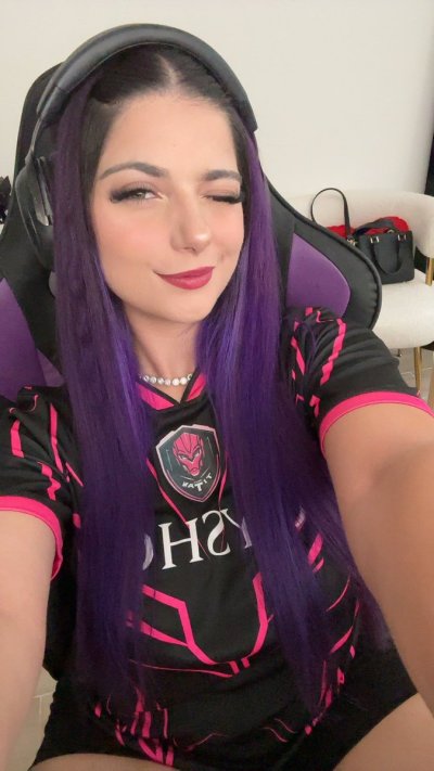 Watch EG GirlOfNox's leaked NSFW photo on TwXstars