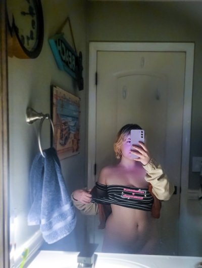 Watch Grandma Alice Marchesi 🪅 BDAY 6/26 🪅's leaked NSFW photo on TwXstars