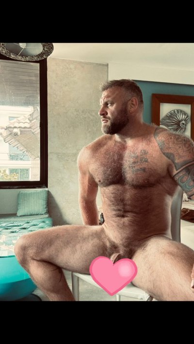 Watch Oz (Naughtiest Gay Bear on OF) 😈's leaked NSFW photo on TwXstars