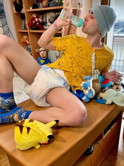 Watch Leo 🐱's leaked NSFW photo on TwXstars