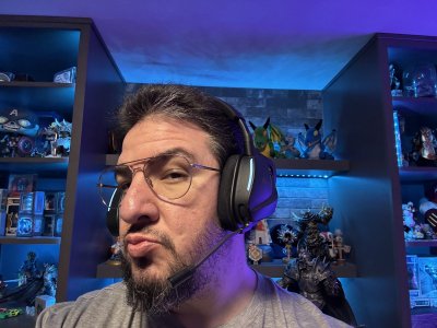 Watch Towelliee's leaked NSFW photo on TwXstars