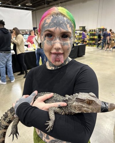 Watch Orylan's leaked NSFW photo on TwXstars