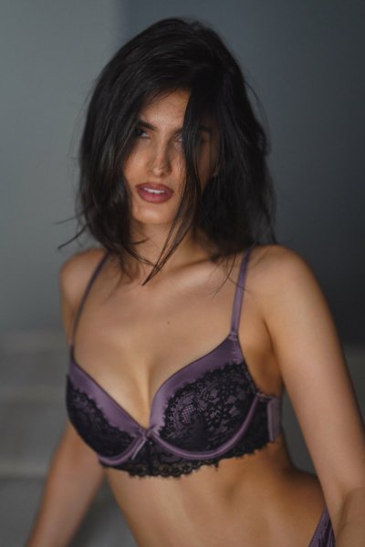 Watch Yael Cohen Aris's leaked NSFW photo on TwXstars