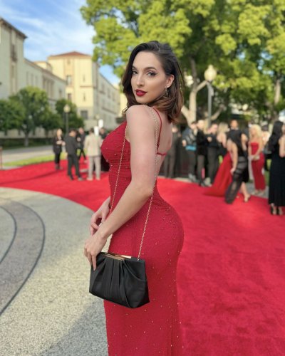 Watch Bri 🦦✨'s leaked NSFW photo on TwXstars