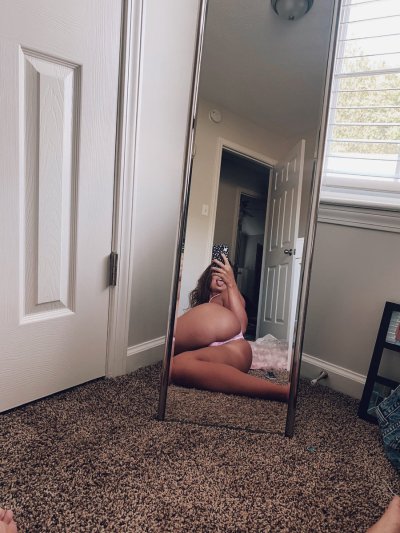 Watch ✩𝐁𝐚𝐢𝐥𝐞𝐲 𝐁𝐨𝐨𝐭𝐥𝐞𝐬✩'s leaked NSFW photo on TwXstars