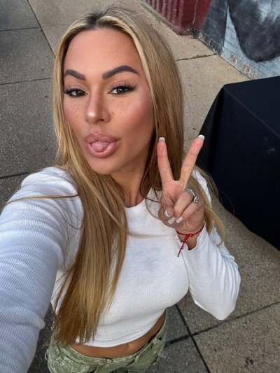 Watch kindly myers's leaked NSFW photo on TwXstars