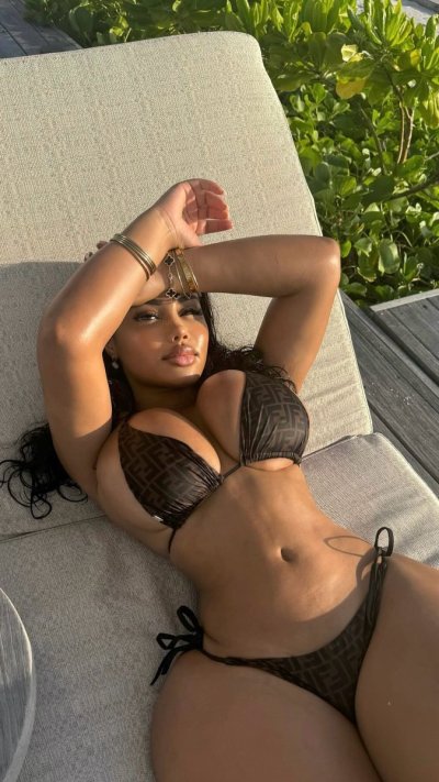 Watch 💕's leaked NSFW photo on TwXstars