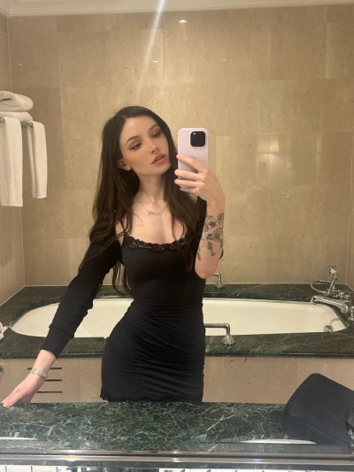 Watch Dainty Wilder's leaked NSFW photo on TwXstars