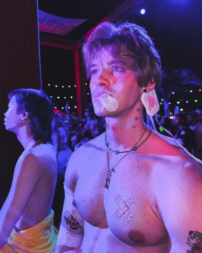 Watch Chase's leaked NSFW photo on TwXstars