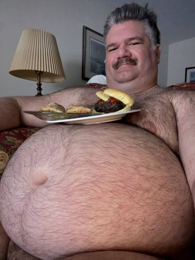 Watch Fatboybey's leaked NSFW photo on TwXstars